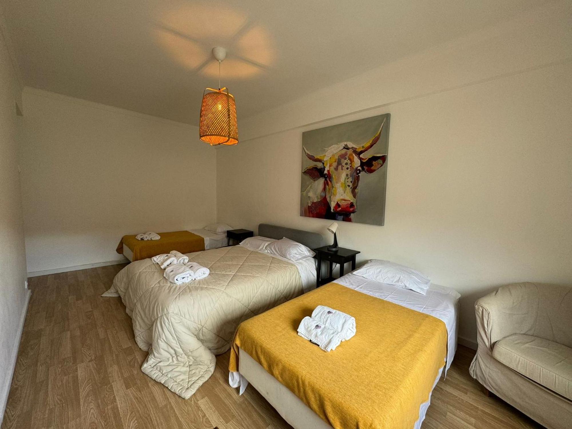 Almada Big Flat Next To Lisbon And Caparica Beach Ngoại thất bức ảnh